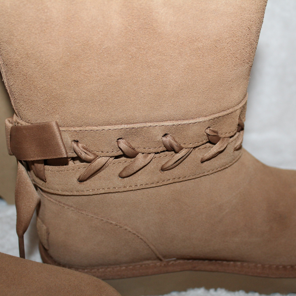 UGG CLASSIC SHORT SUEDE LACE UP BOOTS CHESTNUT 7 8 9 - Picture 3 of 8